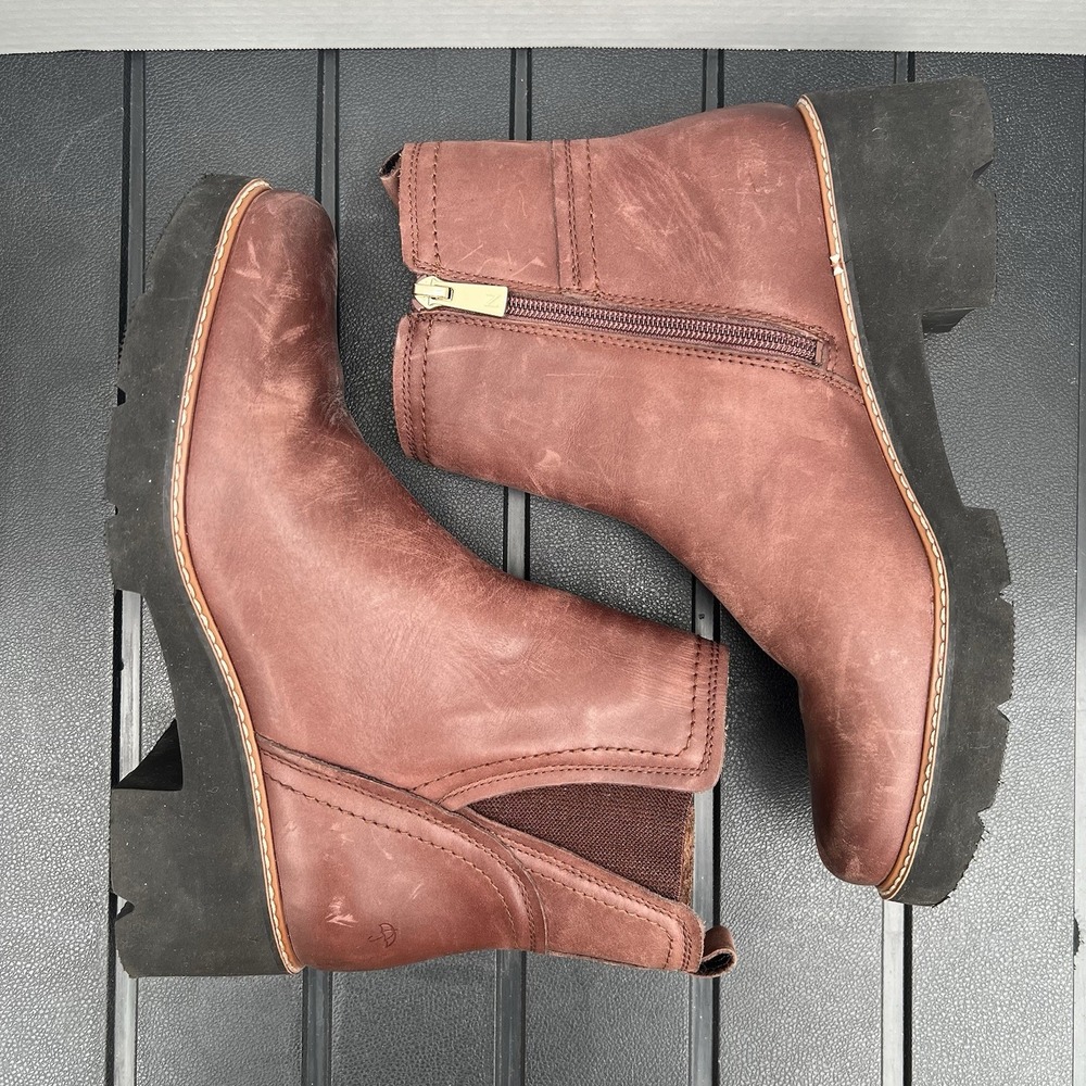 Naturalizer Women's 8.5 Darry Water Repellent Ankle Boot Brown Bootie